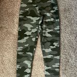 Aerie  camo leggings, cropped! Photo 0