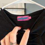 Edikted Karina Cut-Out Crop T-Shirt Photo 4