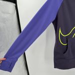 Nike Purple Colorblock Therma-Fit Raglan Sleeve Pullover Hoodie Size Medium FLAW Photo 4
