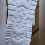 Cute warm comfy indoor outdoor slippers 🎈🎈 Blue Size 9.5 Photo 7