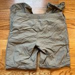 Mountain Hardwear 2 in 1 pants to shorts size 8 Photo 4