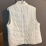 Dress Barn Women’s White Quilted Puffer Vest with Pockets Photo 3