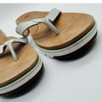 UGG  Women Size 11 Lorrie Suede Thong flip Flop Sandals Green Photo 3