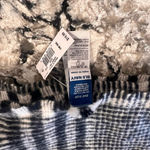 Old Navy Women’s Black plaid Scarf Photo 1