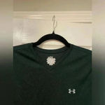 Under Armour UA Women’s Heat Gear V Neck Black Short Sleeve Athletic Top Size S Photo 5