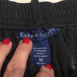Karen Scott  Shorts Photo 1