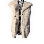Thread and Supply cream faux fur vest Photo 4
