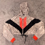 Pretty Little Thing  cropped wind breaker  Photo 0