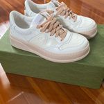 Gucci GG Embossed Sneakers, size 37.5, pink Photo 5