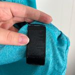 The North Face Women's FlashDry Short Sleeve V-Neck Moisture Wicking Tee Medium Photo 2