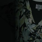 Karin Stevens  16 Short Sleeved V-Neck Luned Ruffle Top Plus Photo 3