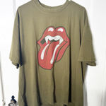 American Eagle  AE Boxy Rolling Stones Graphic T-Shirt Vampire Teeth Men’s XL NEW Photo 0