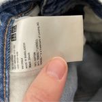 Uniqlo  Medium Wash Distressed Mom Jeans Womens 26 Blue Raw Hem Denim 90s Baggy Photo 10