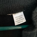 Black shawl Size undefined Photo 1