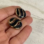 Navy and gold tone swirl post earrings Photo 4