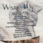 Wound Up Graphic Kitten T-shirt Photo 5