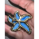 Vintage Gold Tone Acrylic and Aurora Borealis and Blue Crystal Starfish Brooch Photo 5