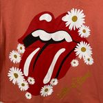 The Rolling Stones  orange daisy crop band graphic tee M Photo 1