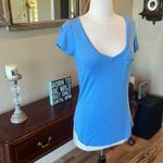Tresics Blue Plunge Neck Pocket Tee Tshirt Womens Medium Photo 1