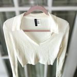 Divided by H&M Womens Medium Collared Ribbed Knit Long Sleeved Crop Top•Slim Fit Photo 7