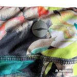 Avia  Womens Active Allover Print Performance Capri Legging with Mesh- Size Small Photo 3