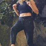 Athleta Like New  Women’s Conscious Crop Bra (‎ M ) Photo 0