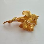Vintage Signed Coro Pegasus Iris Lily Orchid Flower Brooch Brushed Gold Tone Photo 2