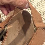 Merrell  WOMENS 8 Tan Leather Sandals Photo 5