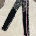 Lululemon womens speed tight V leggings size 4 Photo 7