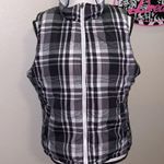 Reversible white & black plaid zip up puffer vest Photo 4