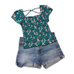 CraveFame Ditsy Chicks Floral Smocked Top size Small Green Photo 8