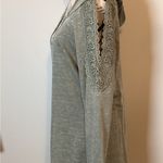 Venus 🌟NWOT🌟 BOHO SAGE HOODIE W/LACE DETAILED SLIT SLEEVES SIZE LARGE CO… Photo 4