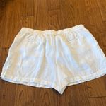 Garnet Hill 100% linen white 4” inseam shorts 16 Photo 8