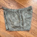 Gap  Green Leaf Print Women's Patch Pocket Shorts Photo 7