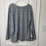 New York & Company women’s gray v Photo 6