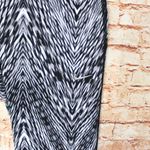 Nike | Gray/Black Pattern Tie Waist Dri-Fit Leggings Photo 5