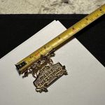 Signed AJC Merry Christmas Pin Brooch Gold Tone Dangling Plaque Photo 7