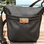 Valentino di Mario Spa Women's Black Leather Crossbody Bag Photo 0