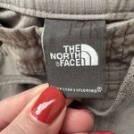 The North Face Women's Sz 8 Convertible Pants Shorts Capris Zip Hiking Gray Photo 2