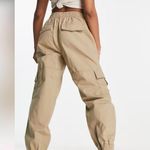 River Island cuffed cargo pants with zip detail in beige Sz 18 Nwt Photo 2