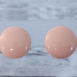 Vintage Clip On Earrings Light Peach Pink Tone Circular 0.75" Photo 0
