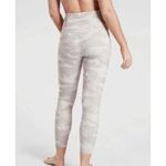 Athleta  Elation Leggings Tan Camo 7/8 tight XS‎ Photo 2