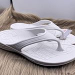 Aetrex lynco fiji orthotic comfy white flip flops women Size 11 Photo 9