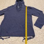 Daisy Fuentes  Women’s Blue Relaxed Hooded Long Sleeve Shirt Size XL Photo 3