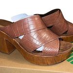 White Mountain Womens High Heeled Sandals Dress Shoes Open Toe Brown Size 9 Photo 0