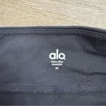 Alo Yoga Alo Cropped Black Leggings Photo 2