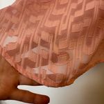 Ann Taylor Sleeveless V-Neck Sheer Pink Blouse Women’s Size Medium Photo 7