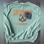 Urban Outfitters  Women’s Large Vintage Michigan Graphic Sweatshirt Photo 3