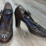 Aerosoles  Leather Brown Heels Size 7.5 B Photo 0
