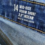 a.n.a  Mid Rise Denim Shorts with Distressed Hem Photo 2